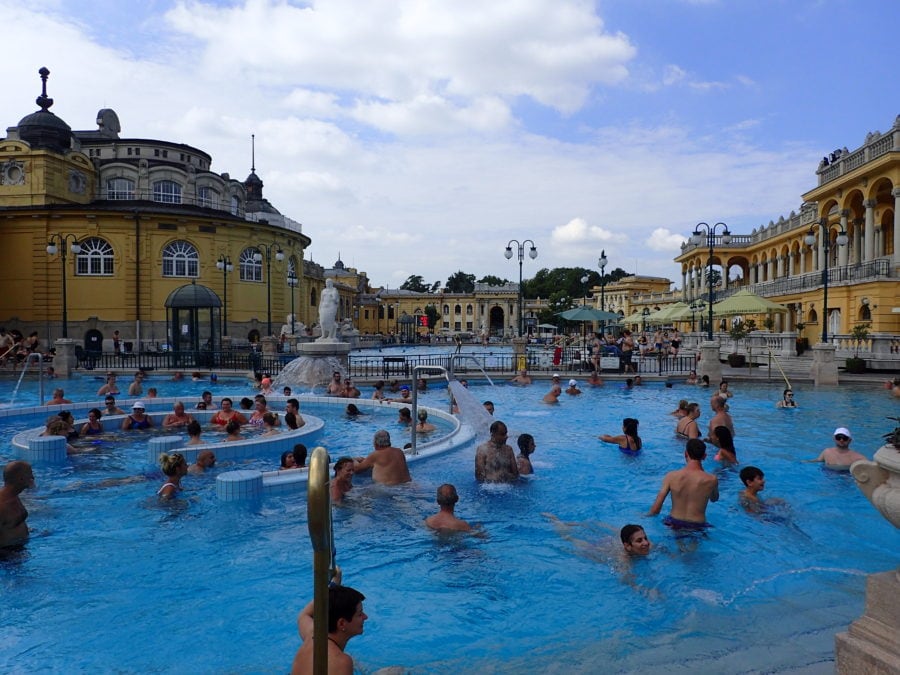 image of Szechenyi Baths with whirlpool in center