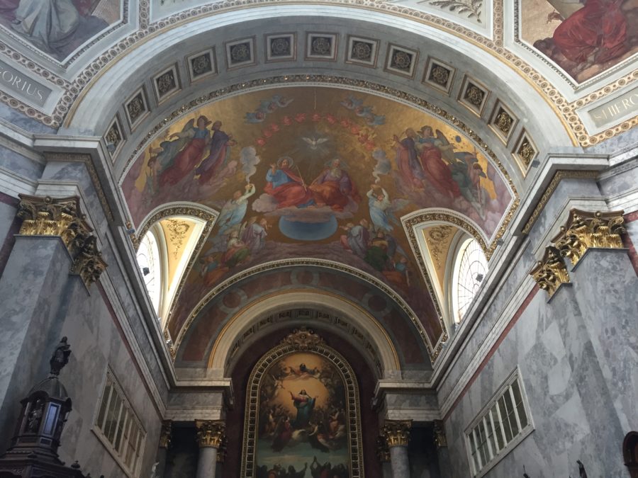 image of painted frescoes on the arched ceiling of the Esztergom Basilica