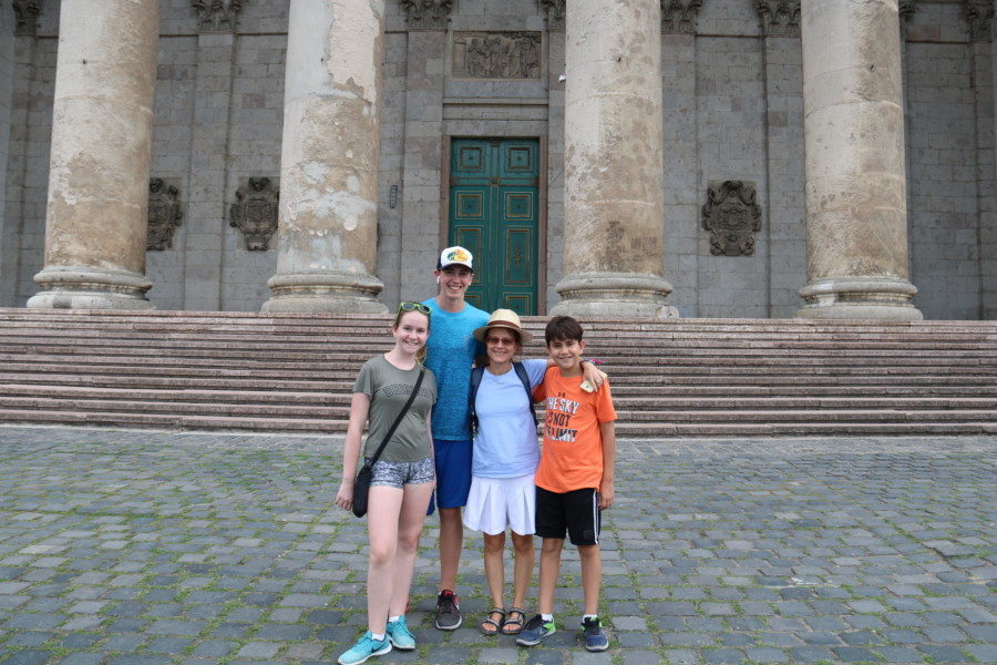 image of family with private guide Budapest and Danube in front of church in Esztergom