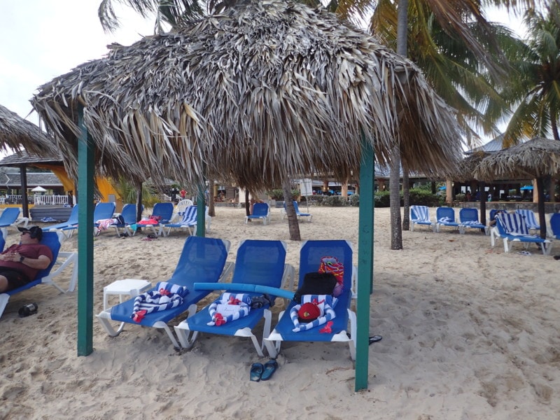 palapa with three loungers underneath in Jewel Runaway Bay Jamaica