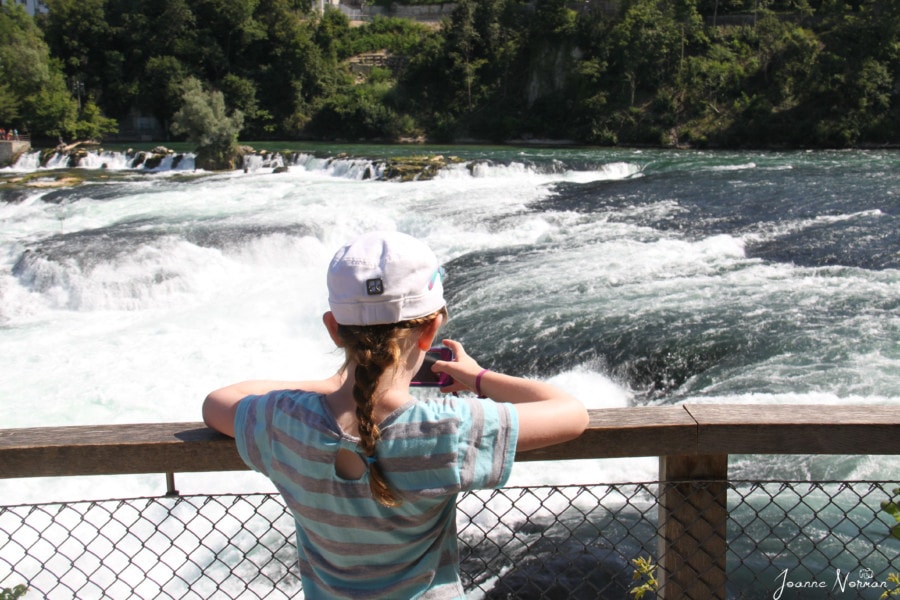 sydney back on taking a photo of the Rheinfall