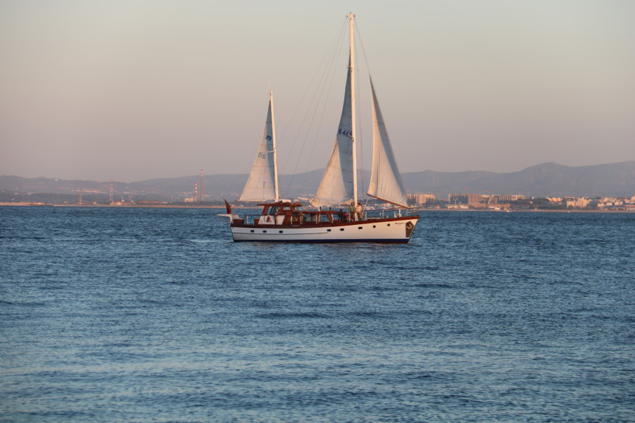 sailboat on Tagus river fun thing to do in Lisbon with kids