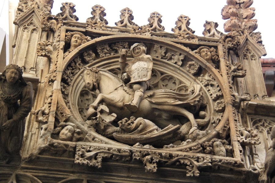 stone relief of a knight on a horse cool thing to do in Barcelona with kids